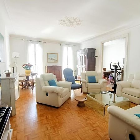 Ferienwohnung Le Toit De La Rue Sainte Marseilles Exterior foto